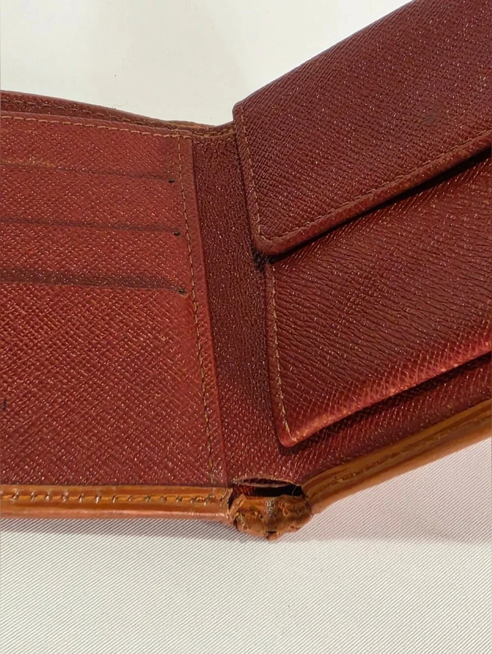 Louis Vuitton Vintage Epi Leather Portefeuille Marco Bifold Wallet Brown Y2K